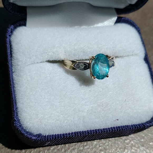 Beautiful scalloped 10k rich blue topaz with diamonds - Picture 3 of 15